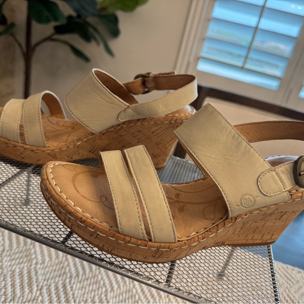 Women's Born Cream Wedge Sandals, Sz 9